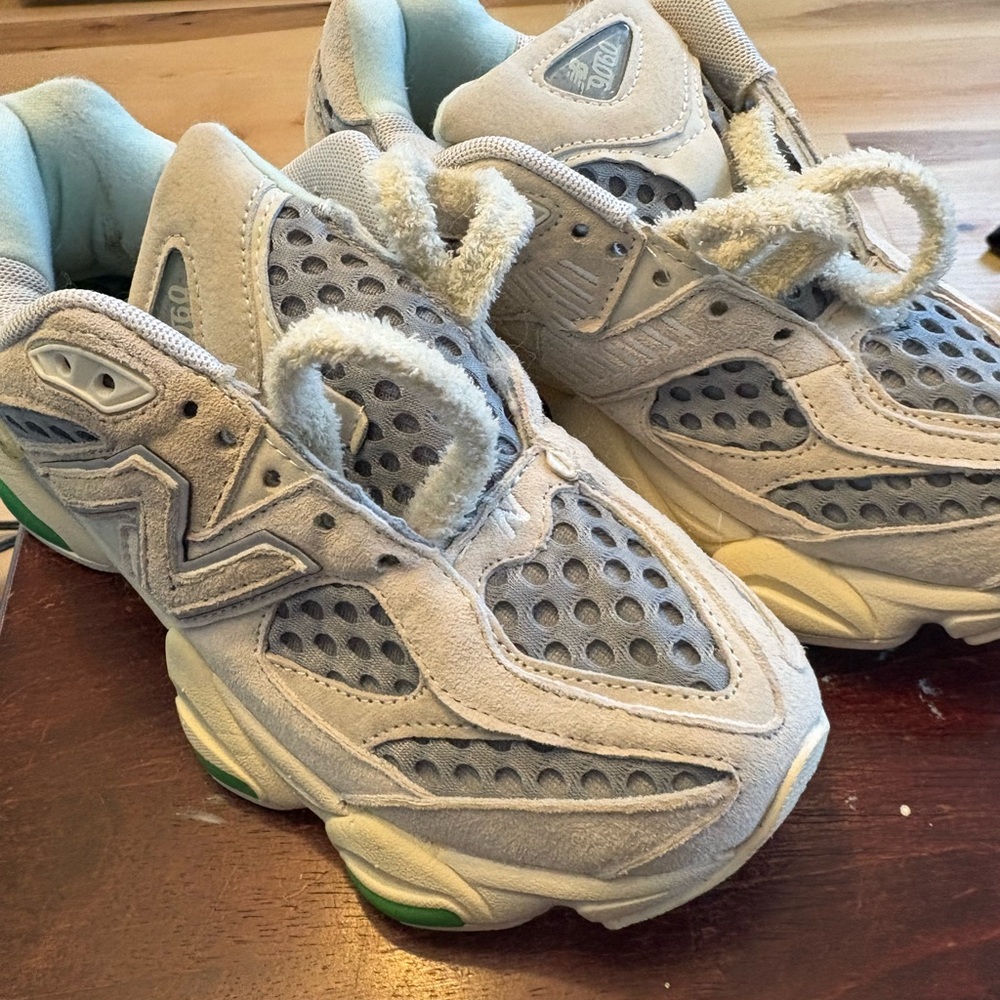 New Balance Neutral Gray Suede Mesh Sneakers - Brand: